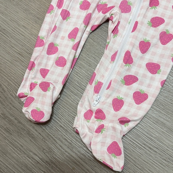 Milkberry Strawberry Onesie - Picture 3 of 6